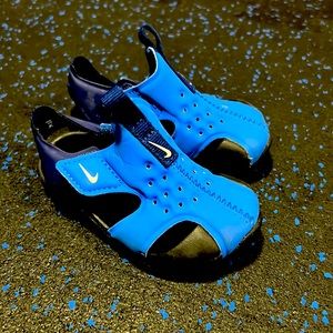 Nike Sunray Sandals